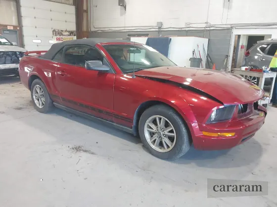 2005 Ford Mustang Deluxe