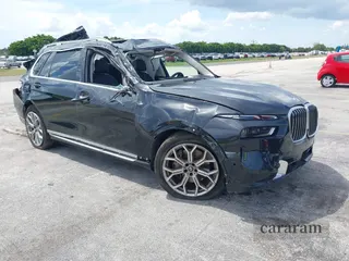 2025 BMW X7 xDrive40i