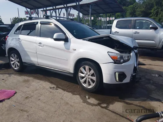 2015 Mitsubishi Outlander SE