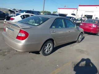 2004 Toyota Camry XLE