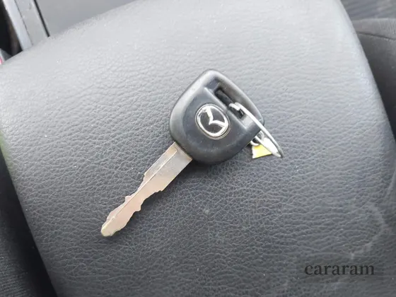 2013 Mazda 3 i SV