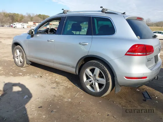 2012 Volkswagen Touareg Lux