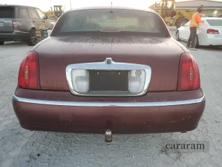 2000 Lincoln Town Car Cartier