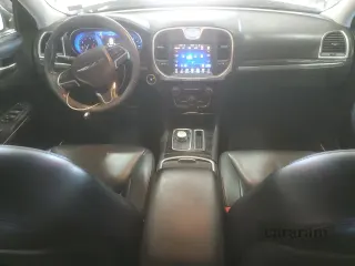 2016 Chrysler 300 Limited