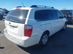 2009 Kia Sedona LX