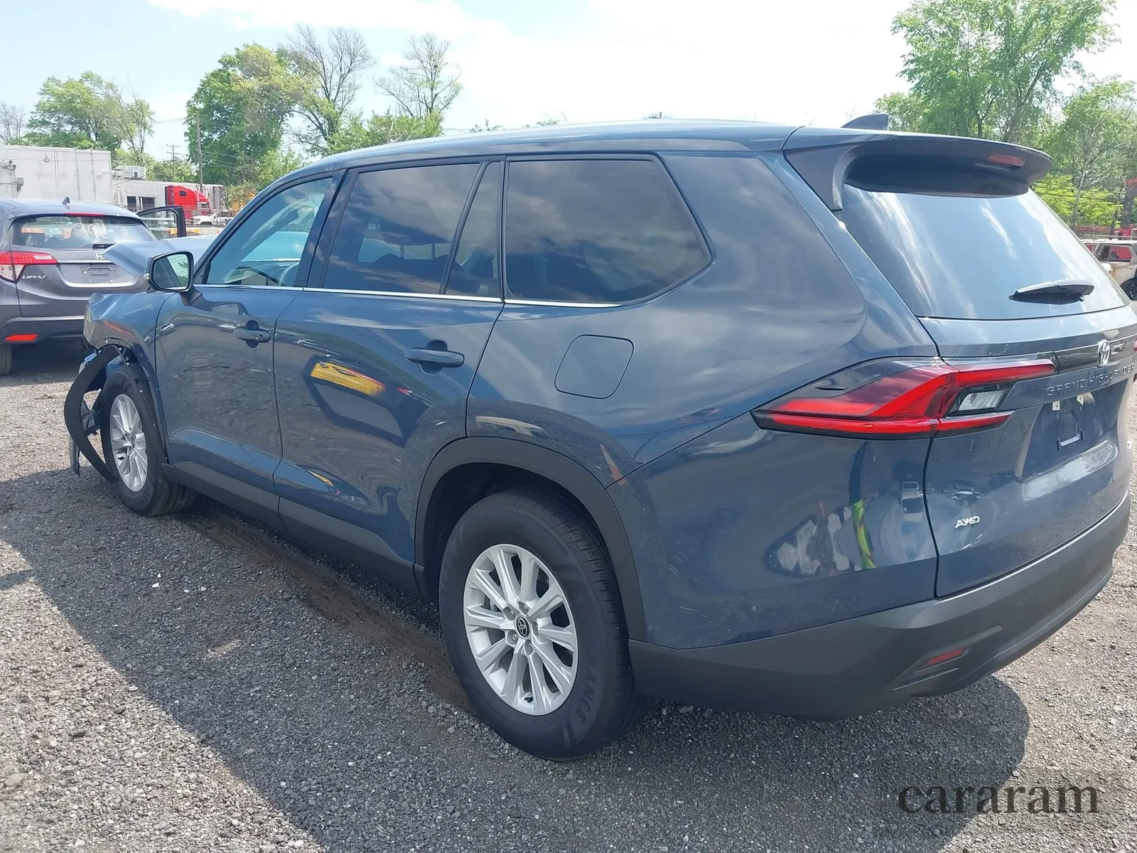 2025 Toyota Highlander XLE