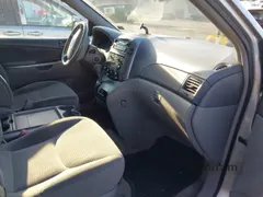 2006 Toyota Sienna LE