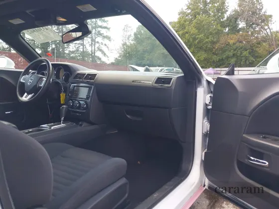 2014 Dodge Challenger SXT