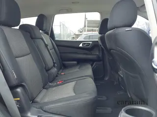 2018 Nissan Pathfinder SL