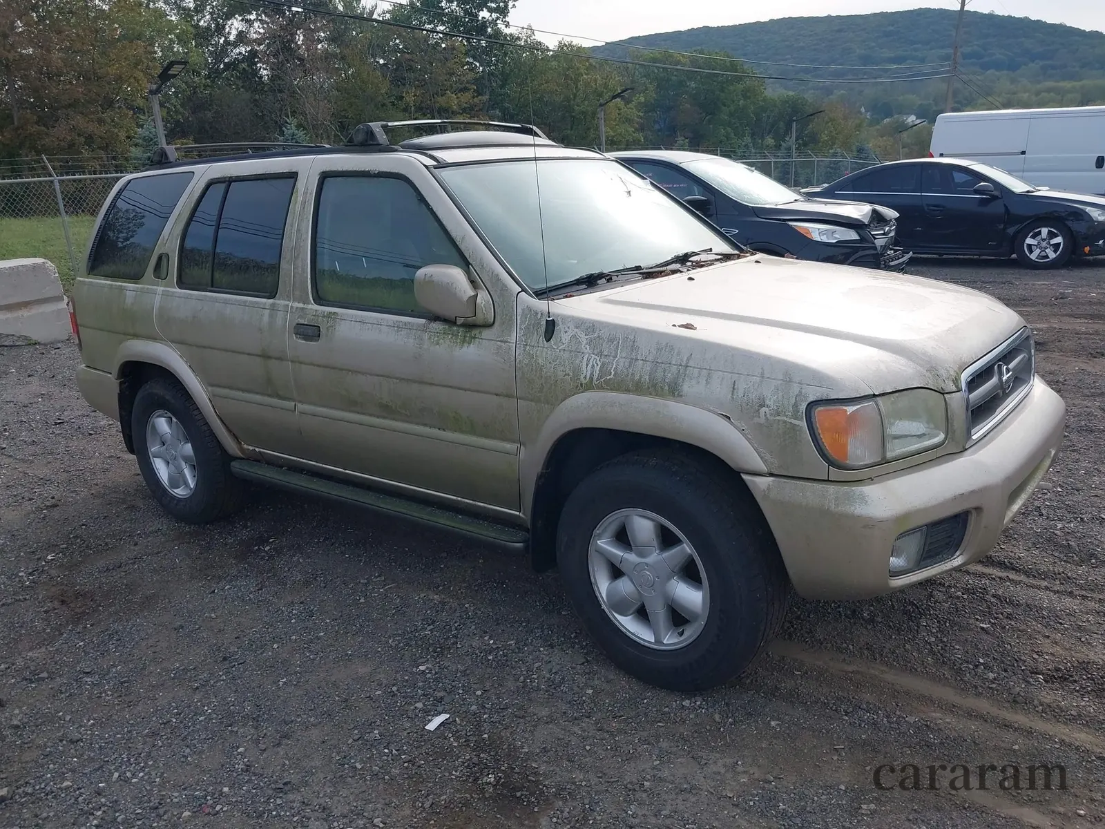 2001 Nissan Pathfinder SE