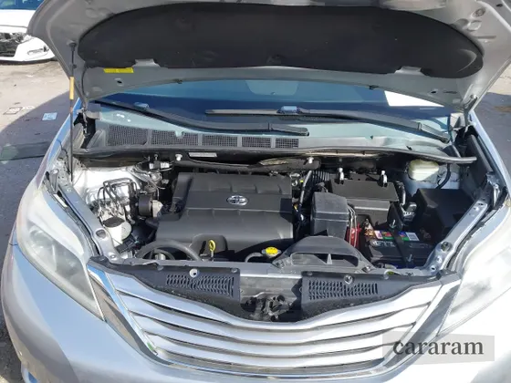 2015 Toyota Sienna XLE