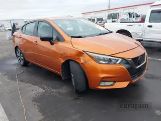 2020 Nissan Versa SR