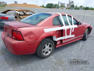 2000 Ford Mustang