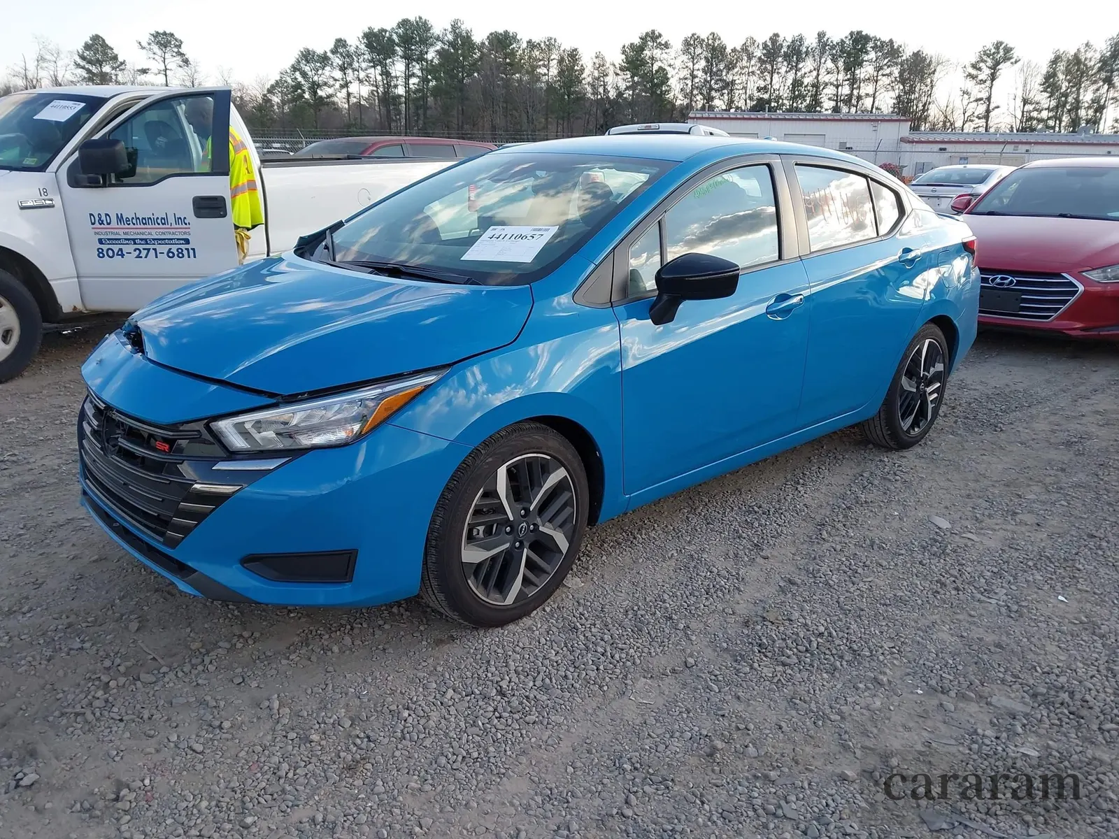 2025 Nissan Versa SR