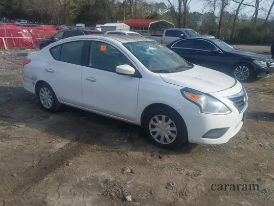 2017 Nissan Versa SV