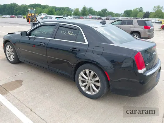 2015 Chrysler 300 Limited