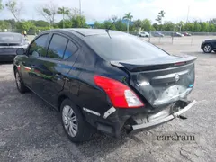 2015 Nissan Versa SV