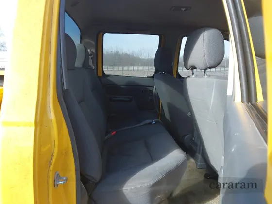 2003 Nissan Frontier XE