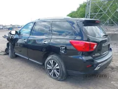 2017 Nissan Pathfinder Platinum