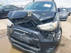 2013 Mitsubishi Outlander ES
