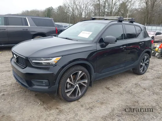 2020 Volvo XC40 R-Design