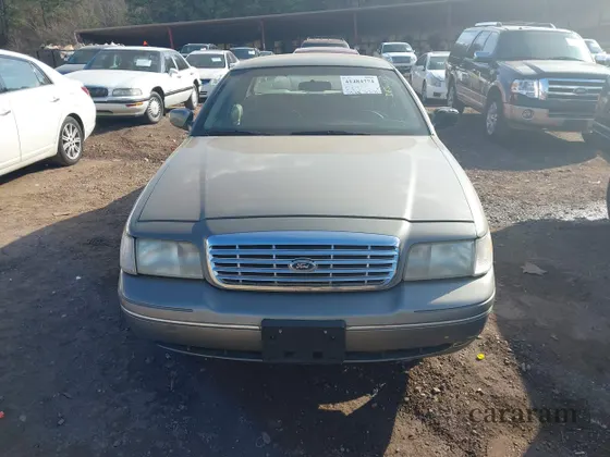 2002 Ford Crown Victoria LX