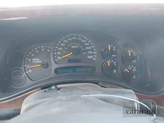 2003 Chevrolet Suburban LS