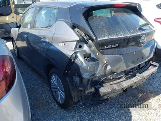 2025 Nissan LEAF S