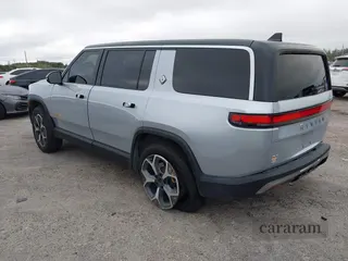 2024 Rivian R1S Adventure
