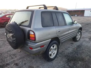 2000 Toyota RAV4