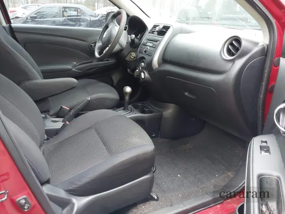 2013 Nissan Versa SV