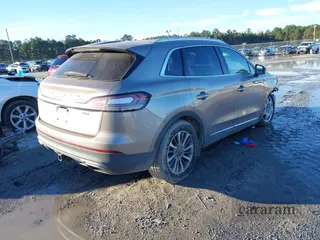 2019 Lincoln Nautilus Select