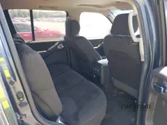 2005 Nissan Pathfinder SE
