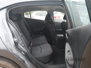 2016 Mazda 3 i Sport