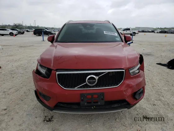 2019 Volvo XC40 Momentum