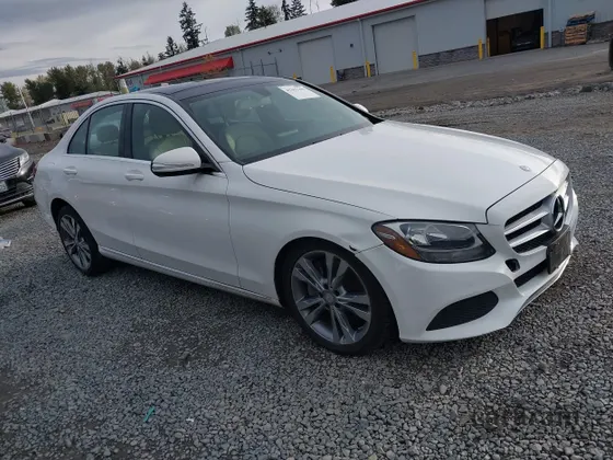 2015 Mercedes-Benz C 300 Luxury