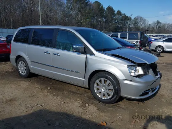 2012 Chrysler Town & Country Touring L