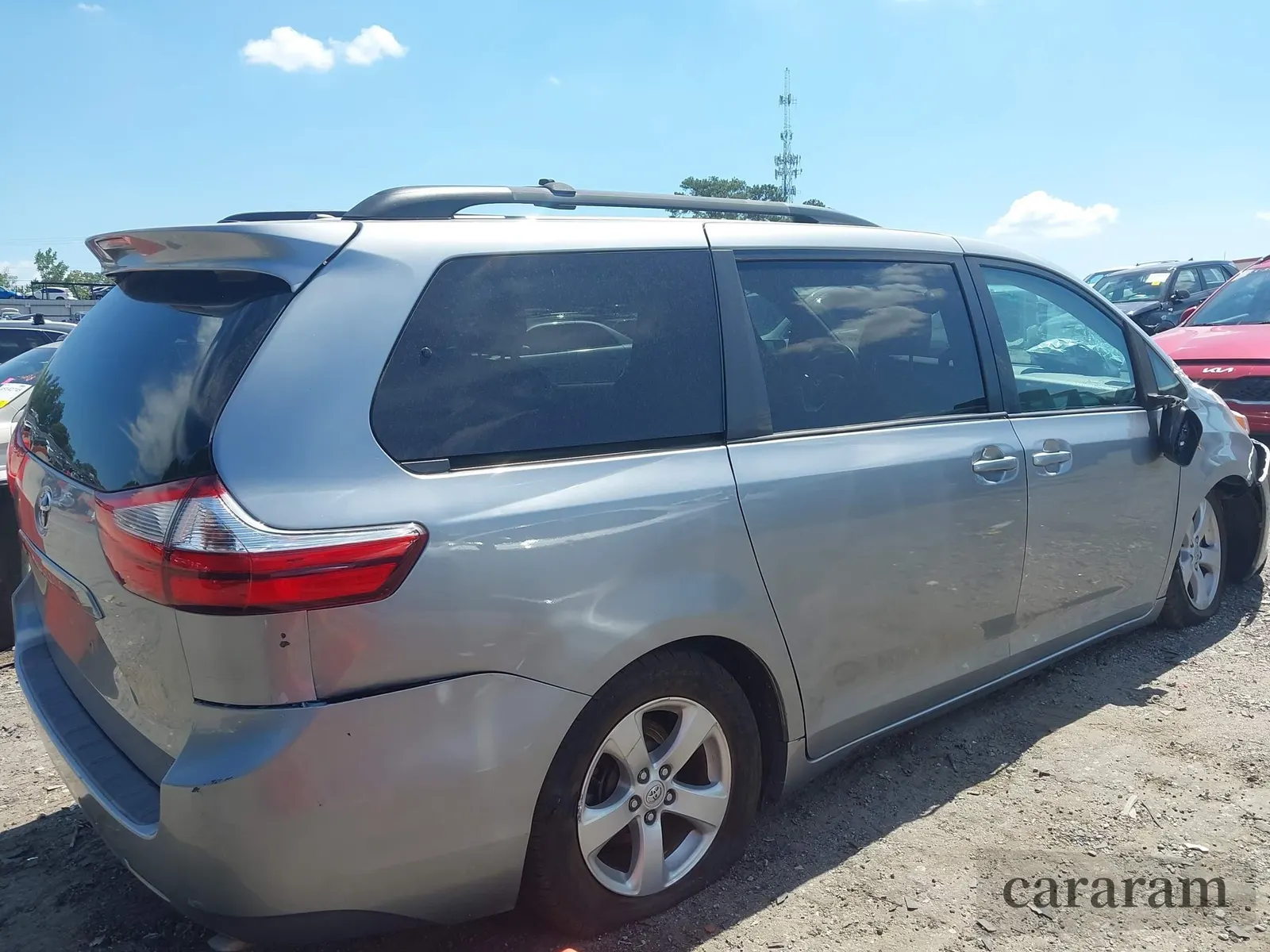 2016 Toyota Sienna LE