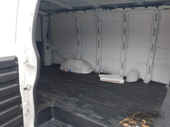 2014 GMC Savana Cargo