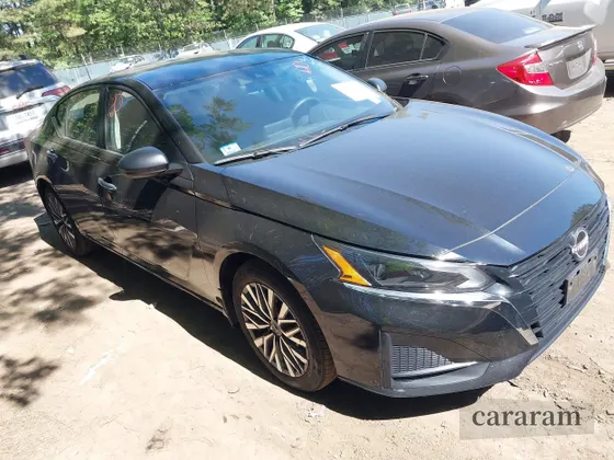 2024 Nissan Altima SV