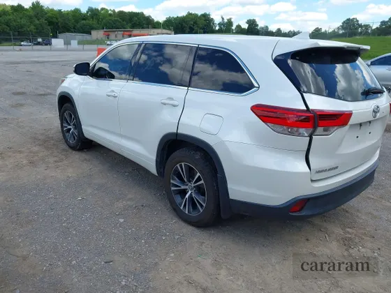 2017 Toyota Highlander LE