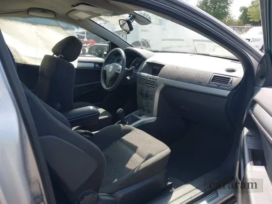 2008 Saturn Astra XR