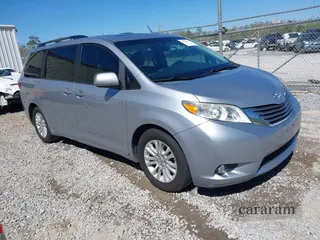 2015 Toyota Sienna XLE