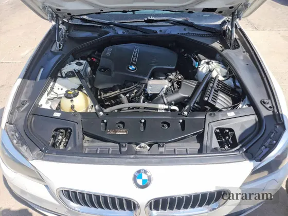 2015 BMW 5 Series 528i