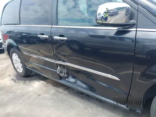 2012 Chrysler Town & Country Touring L