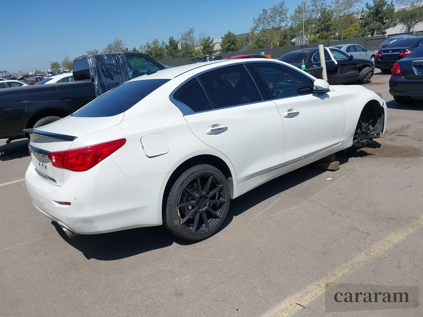 2015 Infiniti Q50 Premium
