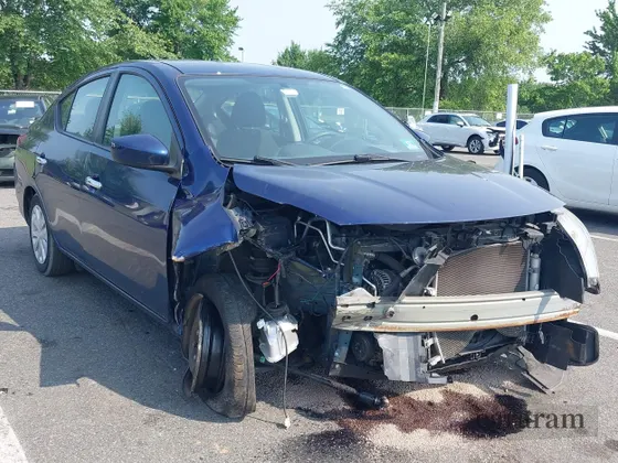 2018 Nissan Versa SV