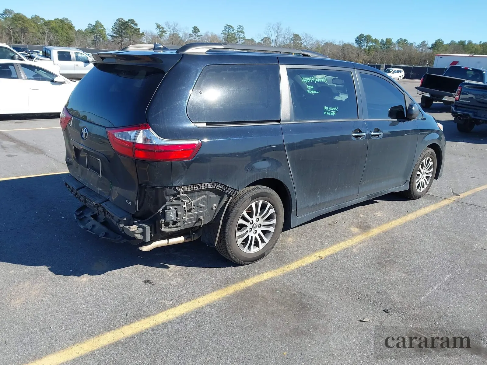 2018 Toyota Sienna XLE