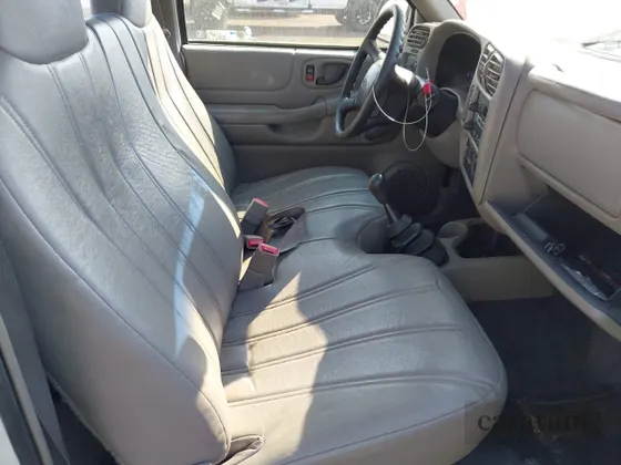 2002 Chevrolet S-10 LS