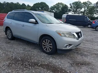 2016 Nissan Pathfinder SV
